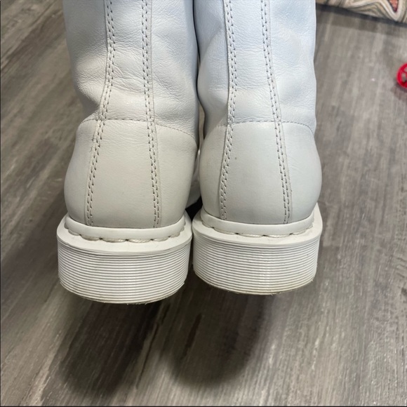 DR MARTEN all white soft leather size 9 - Picture 7 of 12